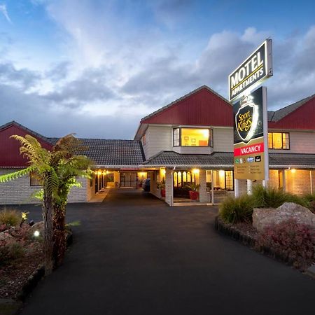 Sport Of Kings Motel Rotorua Bagian luar foto