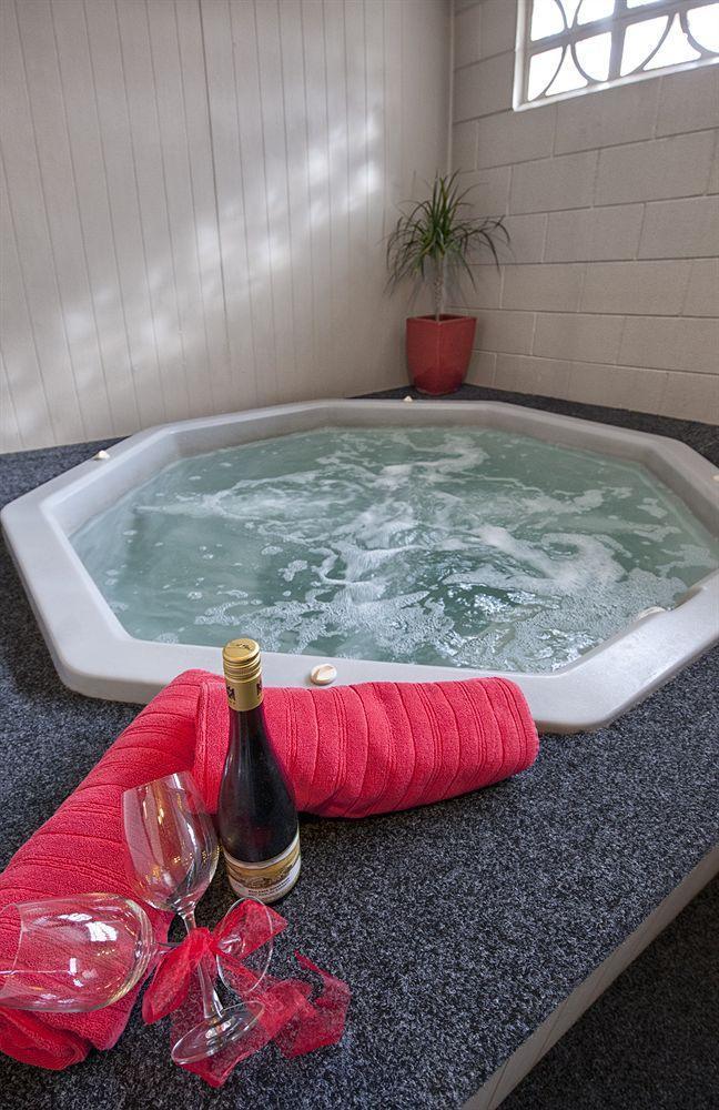 Sport Of Kings Motel Rotorua Bagian luar foto