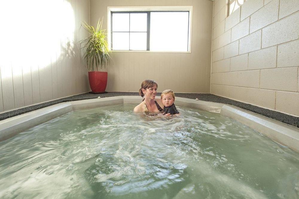 Sport Of Kings Motel Rotorua Bagian luar foto