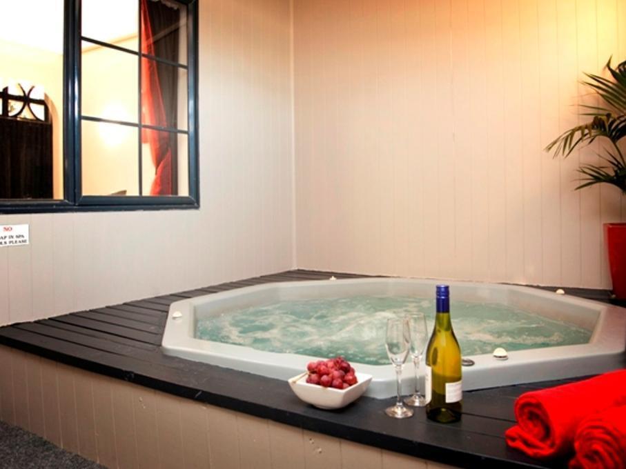 Sport Of Kings Motel Rotorua Bagian luar foto