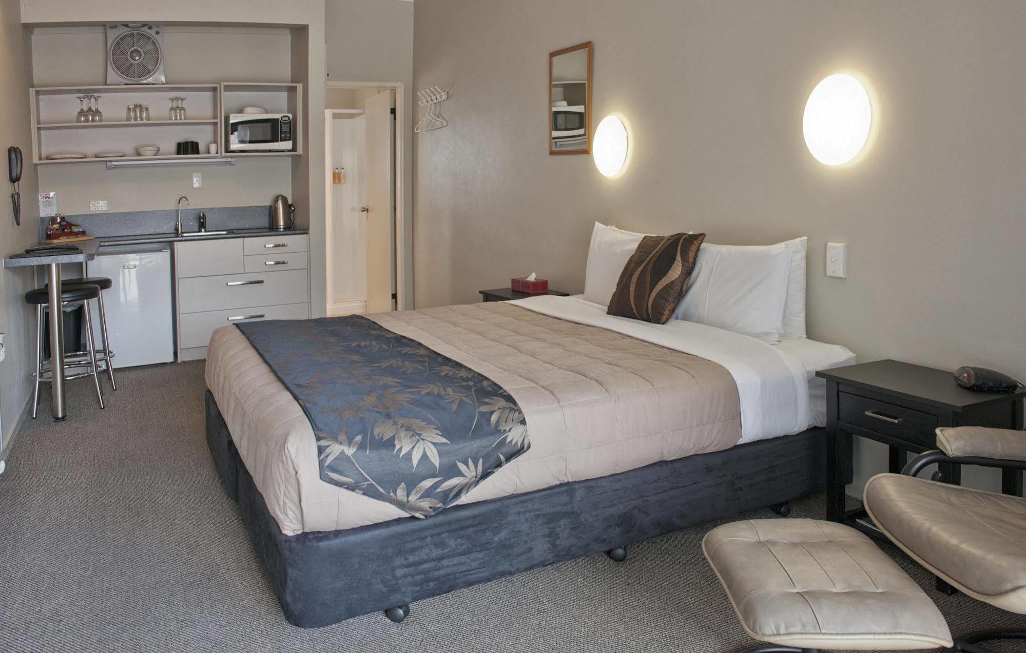 Sport Of Kings Motel Rotorua Bagian luar foto