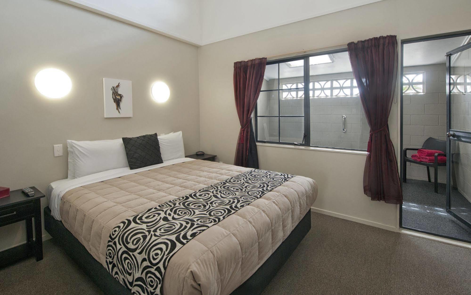 Sport Of Kings Motel Rotorua Bagian luar foto