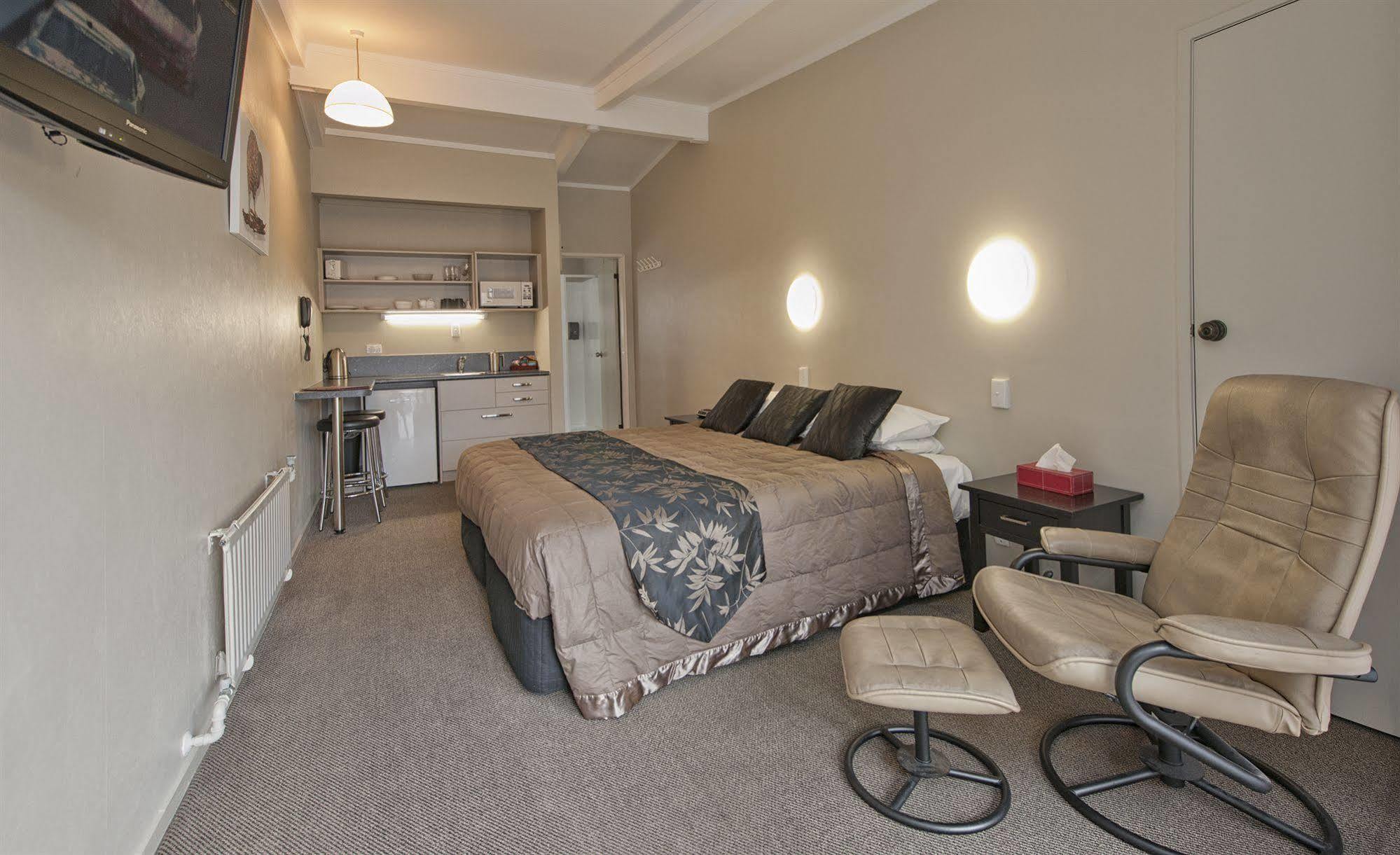 Sport Of Kings Motel Rotorua Bagian luar foto