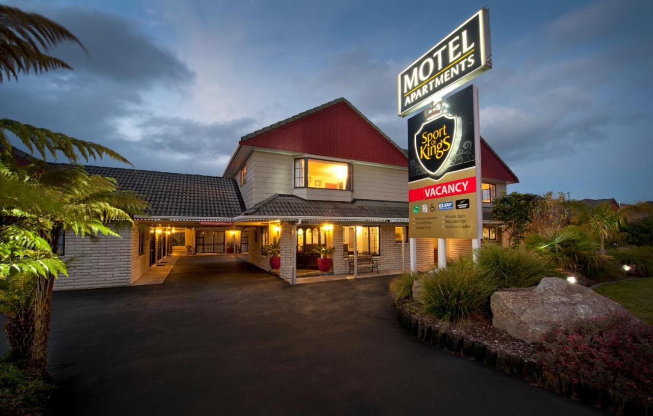 Sport Of Kings Motel Rotorua Bagian luar foto